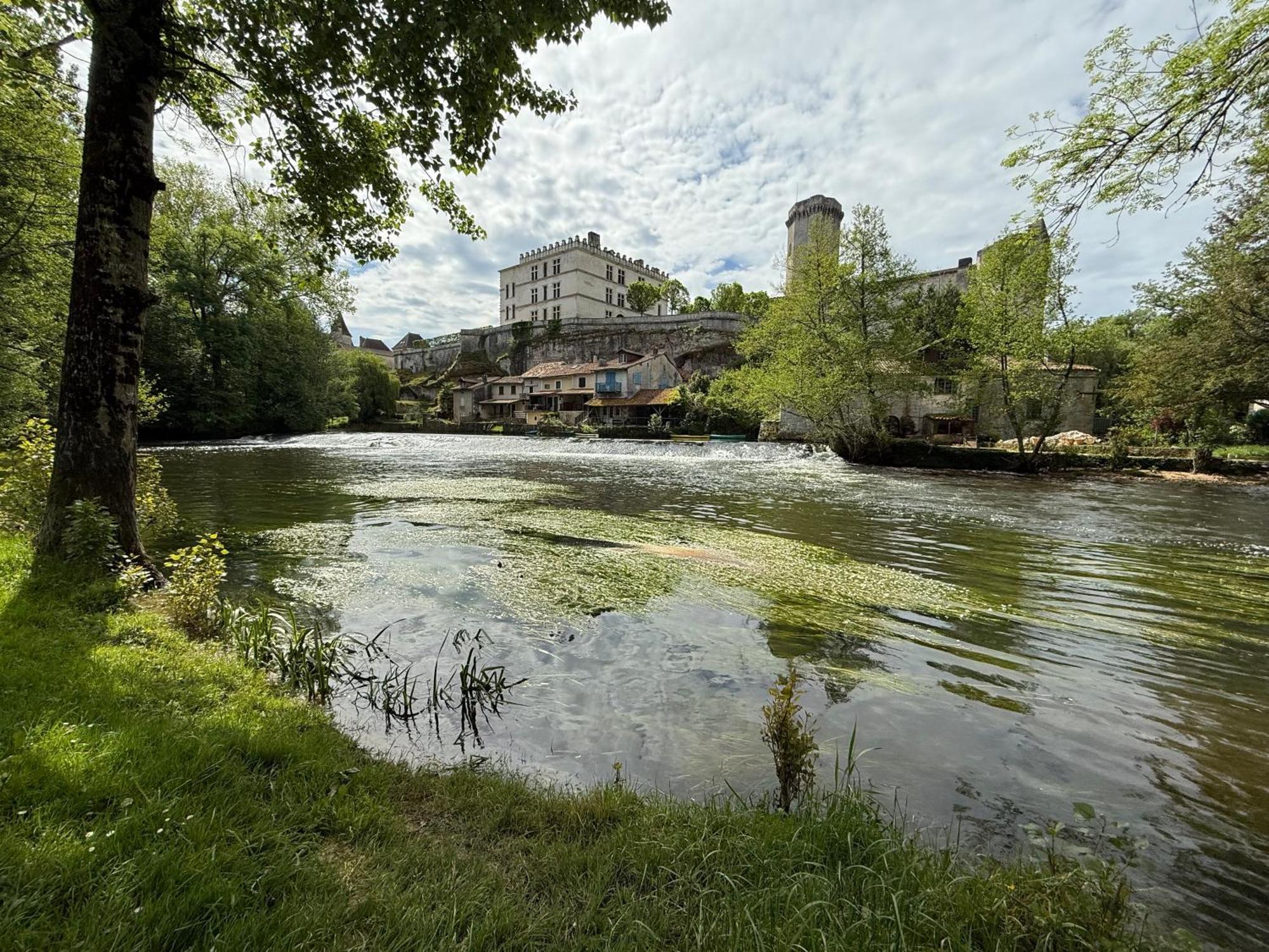 Vila "L'Annexe" Dournazac Exteriér fotografie